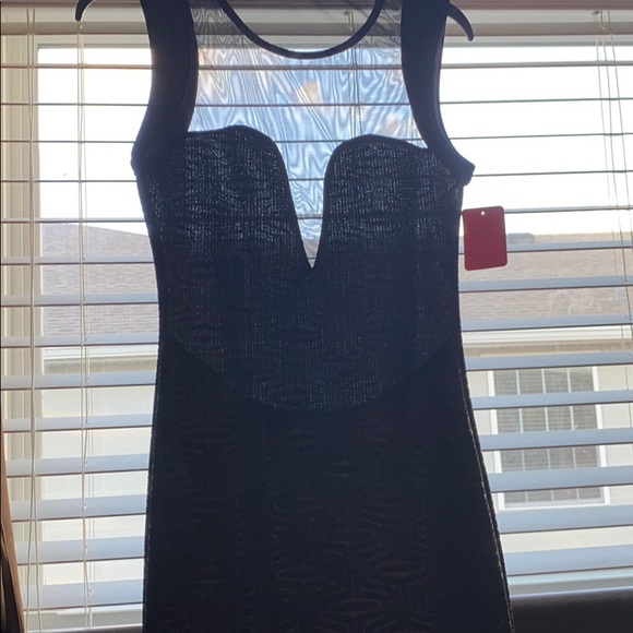 Sleeveless Dress with Sheer Back & Neckline - Picture 4 of 6